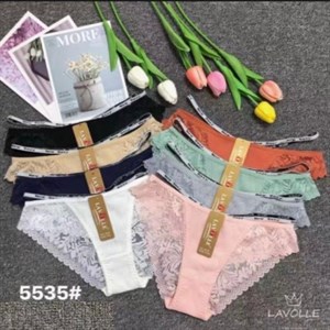 Кыргызстан Бишкек Рынок Кербен Дордой Нижнее белье