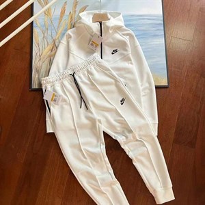 Новые женские спортивные костюмы NIKE Производство