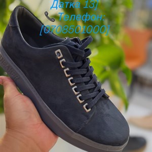 Эксклюзивные сникерсы со скидкой 70% - идеальный выбор для вашего стиля