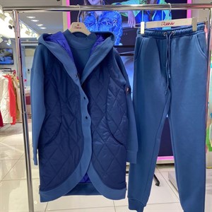 В НАЛИЧИИ ТРОЙКА ЛИСТАЕМ ДЕВОЧКИ