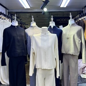 Расцветки женской одежды — Aika Collection