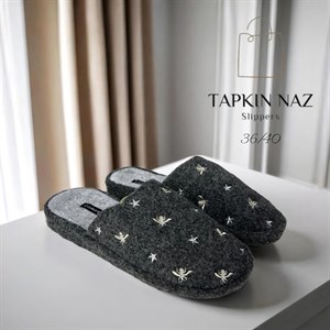  Более 20ти лет занимаемся продажами домашних тапочек