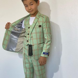 Костюм тройка Осень Зима Весна Производство Узбекистан