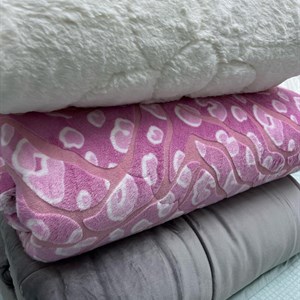 Одеяла с микрофиброй мягкие и упругие они превосходно