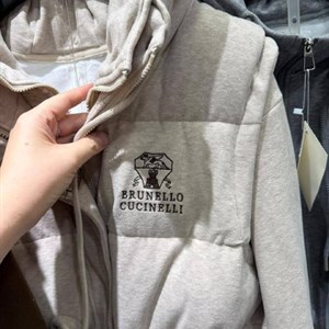Женская одежда KAPSULA BRAND — размеры M и L