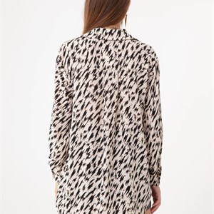 В наличии стильные блузы рубашки Турция Размеры 42