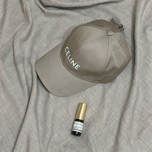 Мода не стоит на месте но одежда остается неизменной