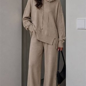 Женский вязаный костюм-двойка oversize — худи с капюшоном и прямые брюки
