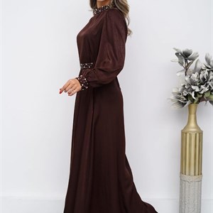 Скромное и в то же время изящное платье из нежной