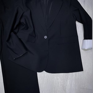 Новая коллекция одежды из Италии - стильные брюки и пиджак