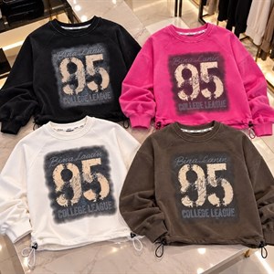 Стильный женский свитшот oversize из плотной ткани варенка