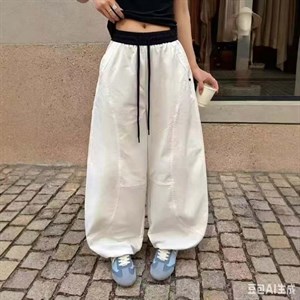 Трендовые baggy wide-leg брюки oversize с утяжкой снизу — комфорт и стиль
