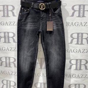 Новая коллекция Большой выбор идеальных джинс найдёте