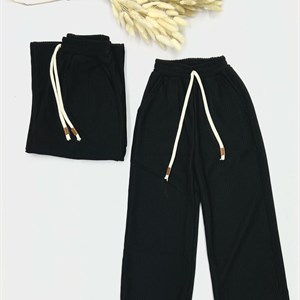 В наличии ОПТОВАЯ ЦЕНА 550сом размеры 8 12лет  по