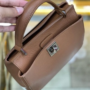 New кожаная сумка в налчии  производство Италия размер25см