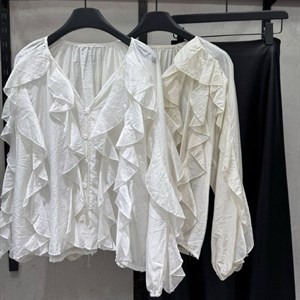 Женская одежда KAPSULA_BRAND — стильные модели, офлайн точки на рынке Дордой