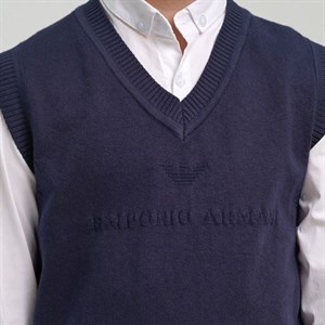  Ещё новое поступление Школьный жилет станет праздничным