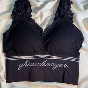 Топ который сочетает в себе нежный и спортивный стиль