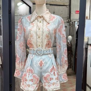 Костюм шорты в стиле Zimmermann — модный хит сезона с ремешком и принтом