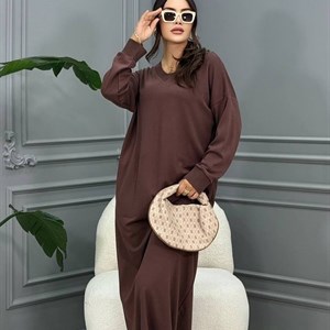 Стильное платье из мягкого трикотажа на холодную осень - идеальный выбор!