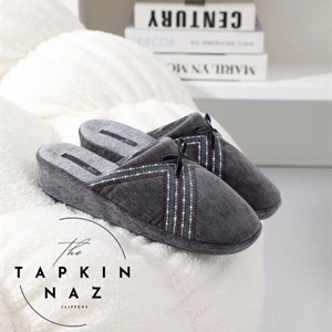  Более 20ти лет занимаемся продажами домашних тапочек