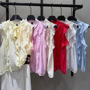 KAPSULA_BRAND: офлайн точки на рынке ДОРДОЙ — стильная одежда