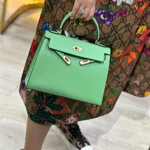 New сумка В наличии   Имеется длинный ремешок   Качество