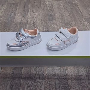 Девочки кроссовки качество отличное стелка ортопед