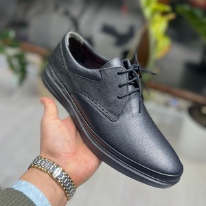 Натуральная кожа и очень легкая и удобная колодка