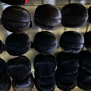 Шапки тоже доставляем Ватсапп 996 709 79 40 44