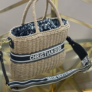 New стильная сумка в наличии  качество люкс