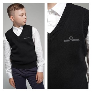 Школьный жилет станет праздничным вариантом если совместить