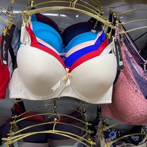 Кыргызстан Бишкек Рынок Кербен Дордой Нижнее белье