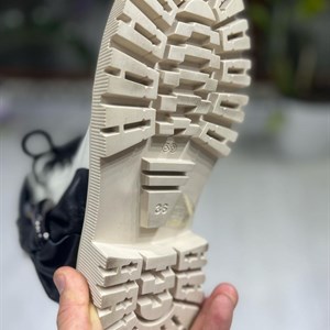 Натуральная кожа с натуральным мехом Цена 12000 4499