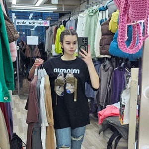 Футболка в наличии Размер стандарт Цена 1300сом Качество