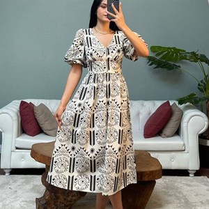 Красивое платье крестьянка Цена 4500с Спинка открыта