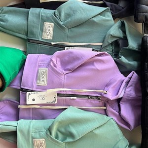 Малютки с замками и без 650 600 сом 26 34