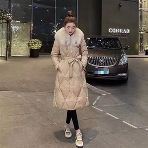 Новые поступление Очень легкие пуховики максимум 300