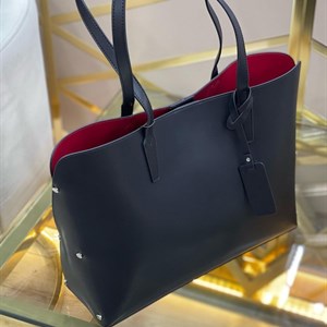 New кожаная сумка в наличии  качество имеется длинный