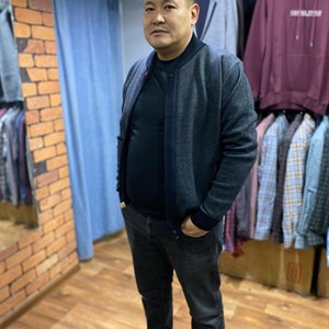 Наш хороший друг Кубанычбек выбрал джемперочек от