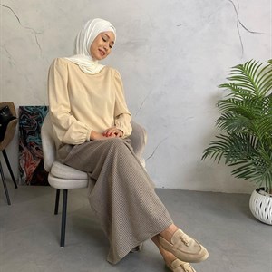 Новинки Двойка с юбкой практичный образ на каждый