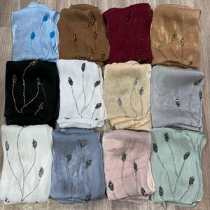 Купите красивые платки и шарфы оптом и в розницу в Бишкеке