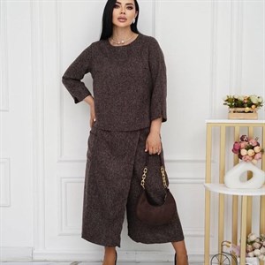 Костюм-двойка для женщин больших размеров – Идеальный выбор для стильного образа