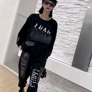 Модель 8842 3550 Костюм Спорт шик выполнен из толстого