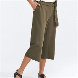 Шикарные брючки в двух расцветках хаки и чёрный Made