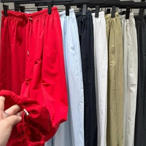 Стильная женская одежда KAPSULA_BRAND — офлайн точки на рынке Дордой