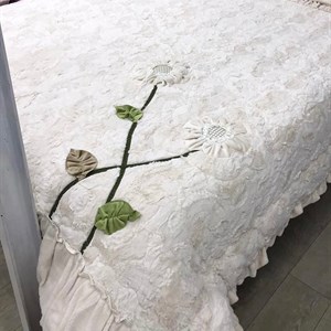 Одеяла с микрофиброй мягкие и упругие они превосходно