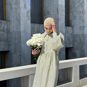 Нежное платье в полоску Свободного кроя платье в наличии