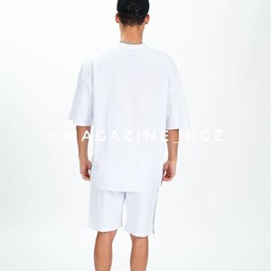 Здравствуйте Вы можете заказать у нас уличную одежду