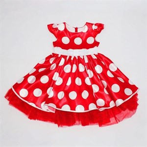 Выбирая одежду для торжественных случаев родители